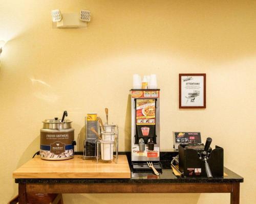 Gambar di galeri bagi Mainstay Suites Dover di Dover