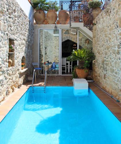 Piscina en o cerca de Villa Epimenidis