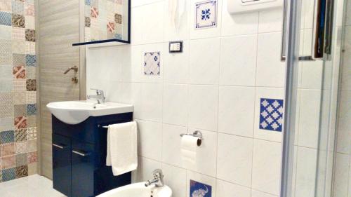 Ένα μπάνιο στο B&B Mariele