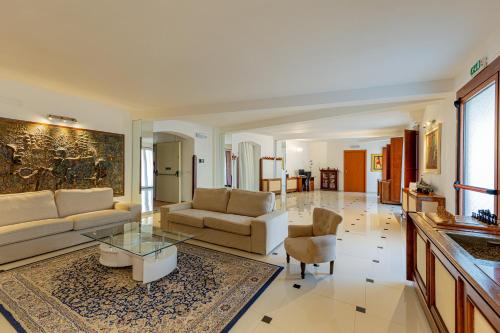 Χώρος καθιστικού στο Hotel Villa Piras