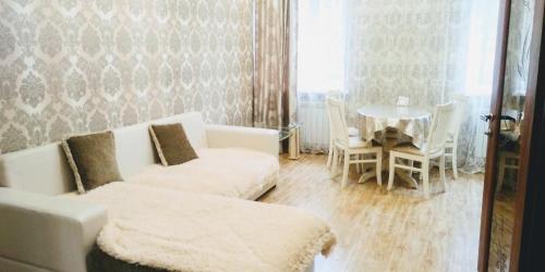 Area tempat duduk di Apartment on Berezovskaya 34
