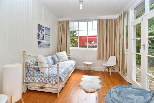 Gallery image of Racecourse Villa - Christchurch Holiday Home in Christchurch