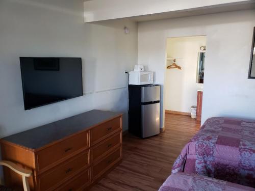 Μια τηλεόραση ή/και κέντρο ψυχαγωγίας στο Americas Best Value Inn Greeley