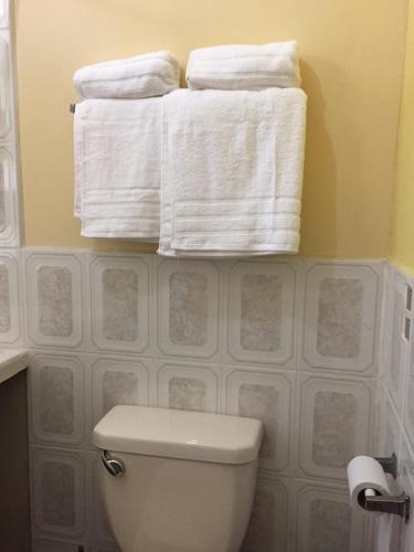 Un baño de Casa Verónica a 2 kilometros del IRTRA