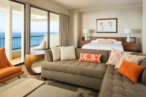 Ein Bett oder Betten in einem Zimmer der Unterkunft Hyatt Regency Maui Resort & Spa