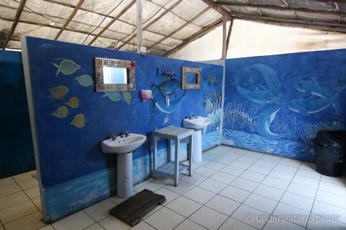 Kylpyhuone majoituspaikassa Underwater Explorer