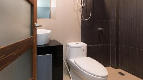Un baño de Westgate Hotel
