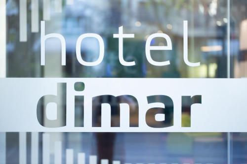 Logoet eller skiltet for hotellet