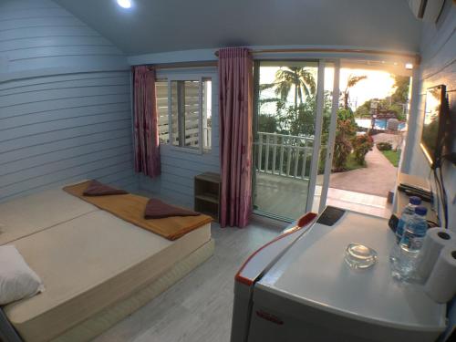 Gallery image of Naiharn On The Rock Resort Phuket in Nai Harn Beach