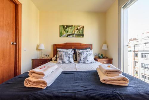 RamblasRentals Stylish Bright 3BR New Catalan Flat 10m Ramblas - Parking - Wifi