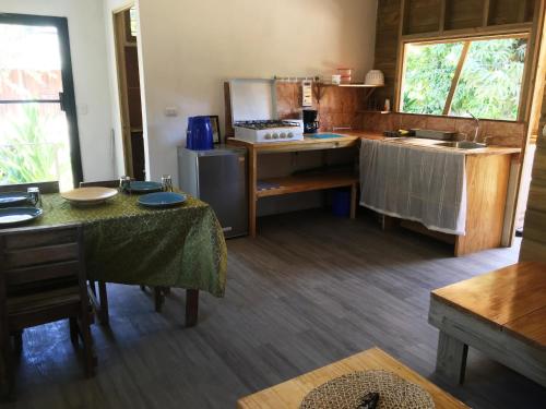 Kuchyň nebo kuchyňský kout v ubytování Santeria Lodge