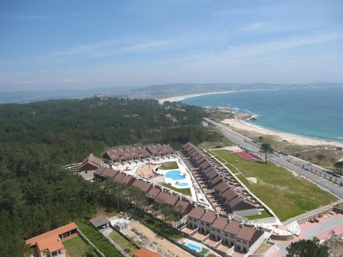 an aerial view of a resort next to the beach at COMPEJO RAEIROS O GROVE, S Vicente do Mar in O Grove