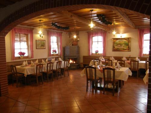 Guesthouse Močivnik tesisinde bir restoran veya yemek mekanı
