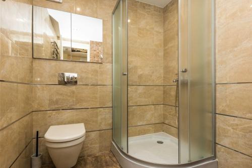 Un baño de Wonderful penthouse in centr of Chisinau