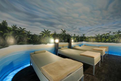 Johannesbad Hotel Phönixの敷地内または近くにあるプール