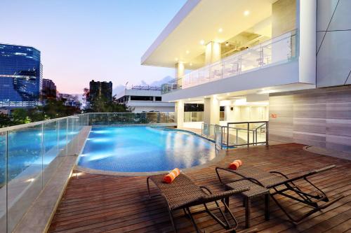 Gallery image of HARRIS Hotel & Conventions Bundaran Satelit Surabaya in Surabaya