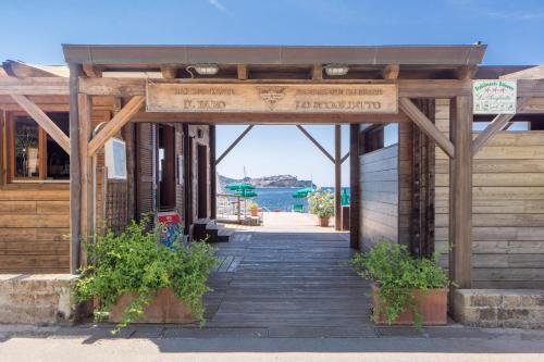 Gallery image of Hotel & Resort Sant'Anna Del Volterraio in Portoferraio