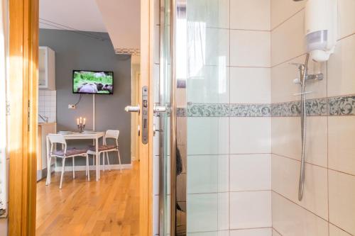 Ένα μπάνιο στο Nostalgia Central Studio II