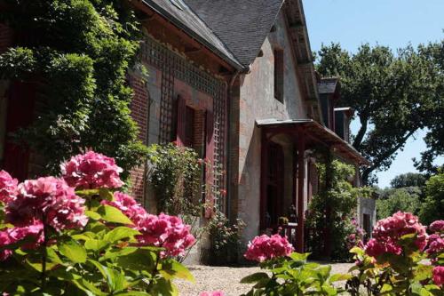 Κήπος έξω από το Le Petit Manoir de Kériolet