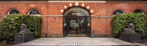 Фасад или вход в Bosworth Hall Hotel & Spa