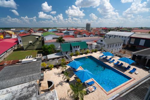 Bazén v ubytování Radisson Hotel Paramaribo nebo v jeho okolí