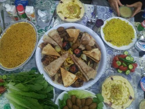 Comida en o cerca de este apartamento