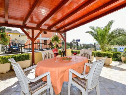 Apartments Sara - with pool – Photos 2