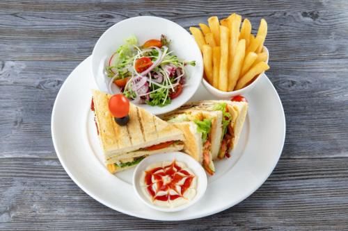 Comida en el hotel o alrededores