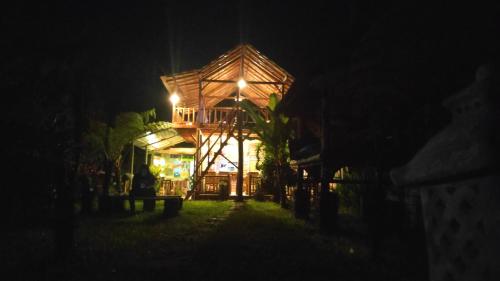 Κήπος έξω από το Tetebatu Sama Sama Bungalows