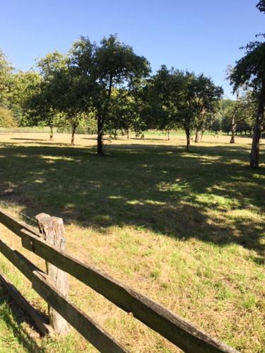 Φωτογραφία από το άλμπουμ του Acacia 1 Hengelhoef σε Aan de Wolfsberg