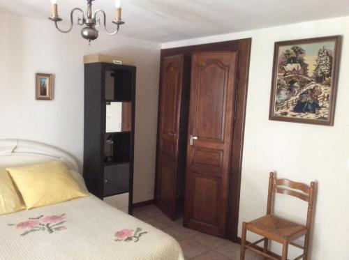 Una cama o camas en una habitación de GITE AGUR