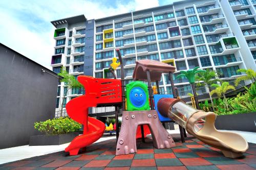 Ο χώρος παιχνιδιού για παιδιά στο Kuching City Luxury Vivacity Suite A2