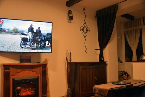 Televisyen dan/atau pusat hiburan di APARTAMENT MEDIEVAL