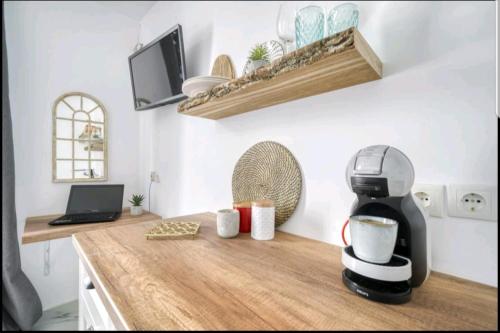 Acropolis stunning view Penthouse in Plaka for 2!