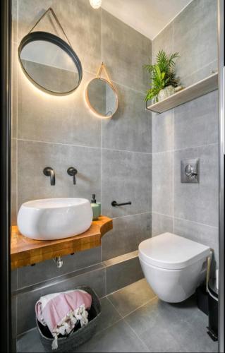 Acropolis stunning view Penthouse in Plaka for 2!