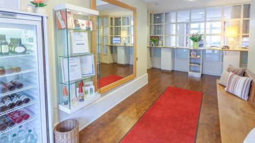 Кухня или мини-кухня в Stadthaushotel Hamburg - Inklusionshotel
