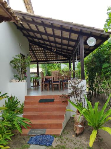Taman di luar Pousada Dolce Mare