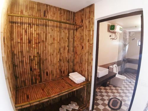Vonios kambarys apgyvendinimo įstaigoje Chez Hiep Tam Coc Homestay