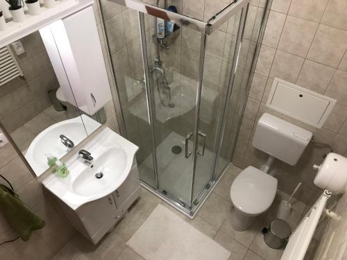Koupelna v ubytování Vadvirág Apartman
