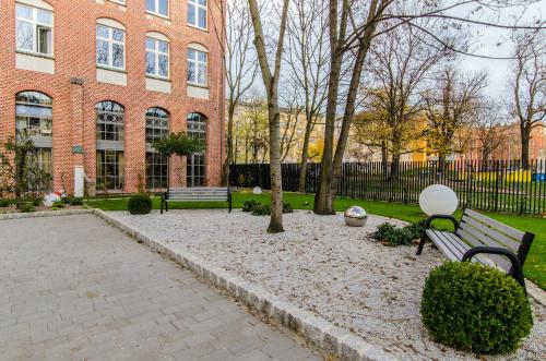 Wroclaw Central City Apartments- Self Check-in 24h, WiFi