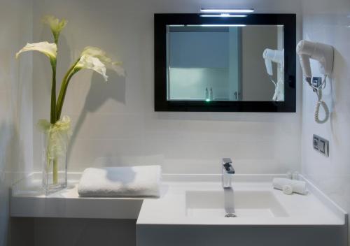 Ένα μπάνιο στο Salamanca Suite Studios