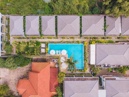 Grand Venus La Residence — Swimming pool