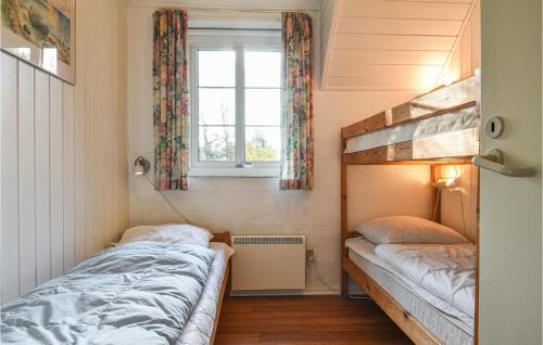 ØhuseにあるStunning Home In Ulfborg With 5 Bedrooms, Sauna And Wifiのギャラリーの写真