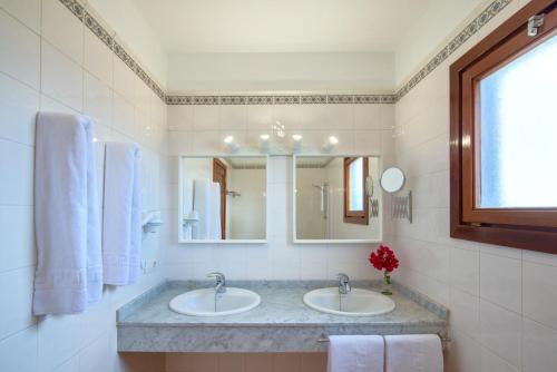 Gallery image of Villas El Partidor in Playa Blanca