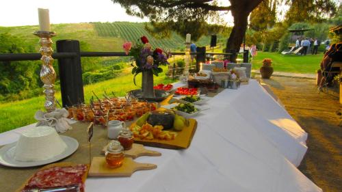 Makanan di atau berdekatan the country house