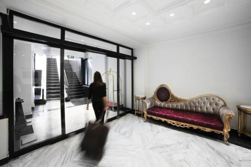 Χώρος καθιστικού στο White Monarch Hotel