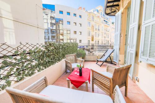 CARRE D'OR TERRACE AP4015 NICE by Riviera Holiday Homes