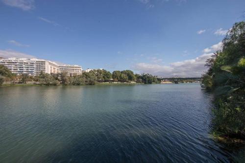 Castilla Triana Courtyard by Valcambre