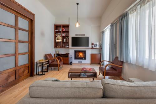Μια τηλεόραση ή/και κέντρο ψυχαγωγίας στο Villa Razi 1935