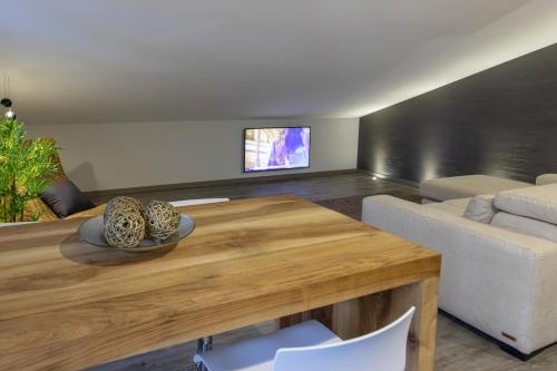 Televisyen dan/atau pusat hiburan di PANORAMIC Penthouse